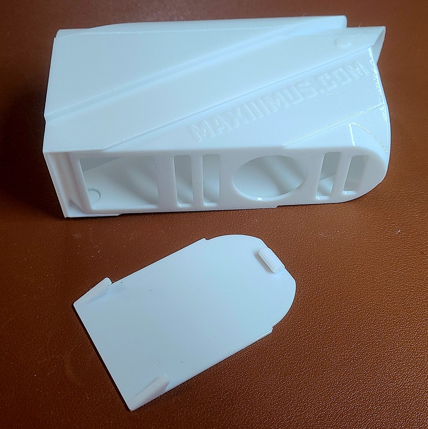 Logo Tag for Clam Cases