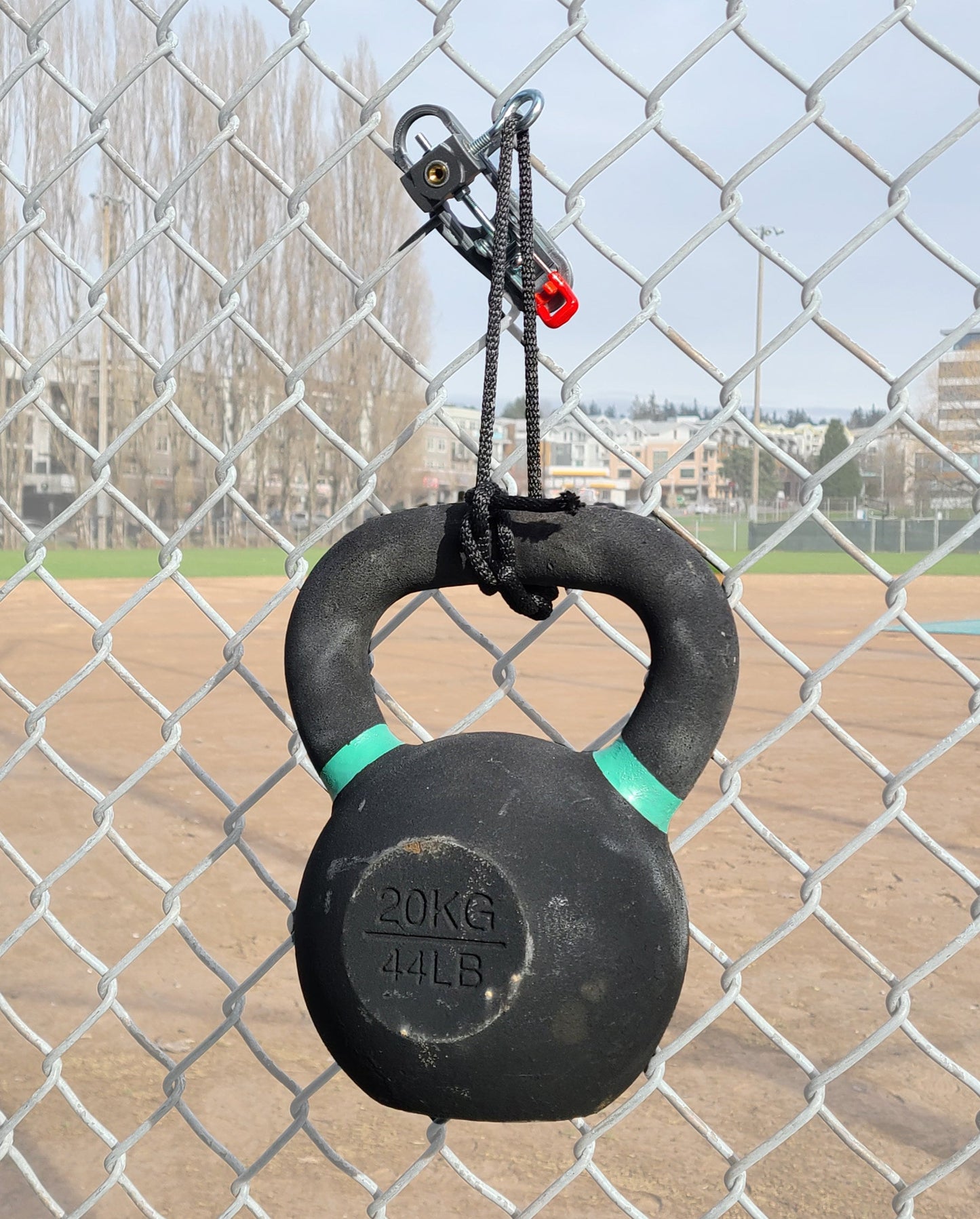 IT'S A CINCH Fence Camera Mount